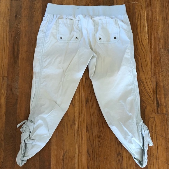 Mint green pastel capris pants - Picture 14 of 14